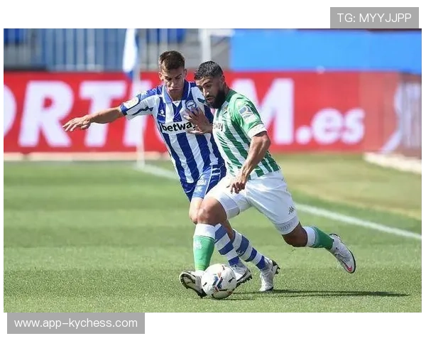 格拉纳达2-0战胜阿拉维斯，取得保级路上关键三分